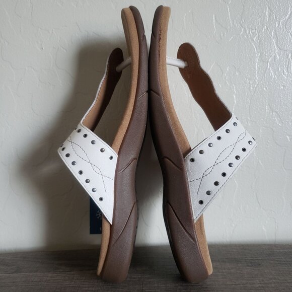 Taos Flash Studded Leather Slip-On Sandals White Size Women's 11 Buckle Bohemian - Picture 7 of 12